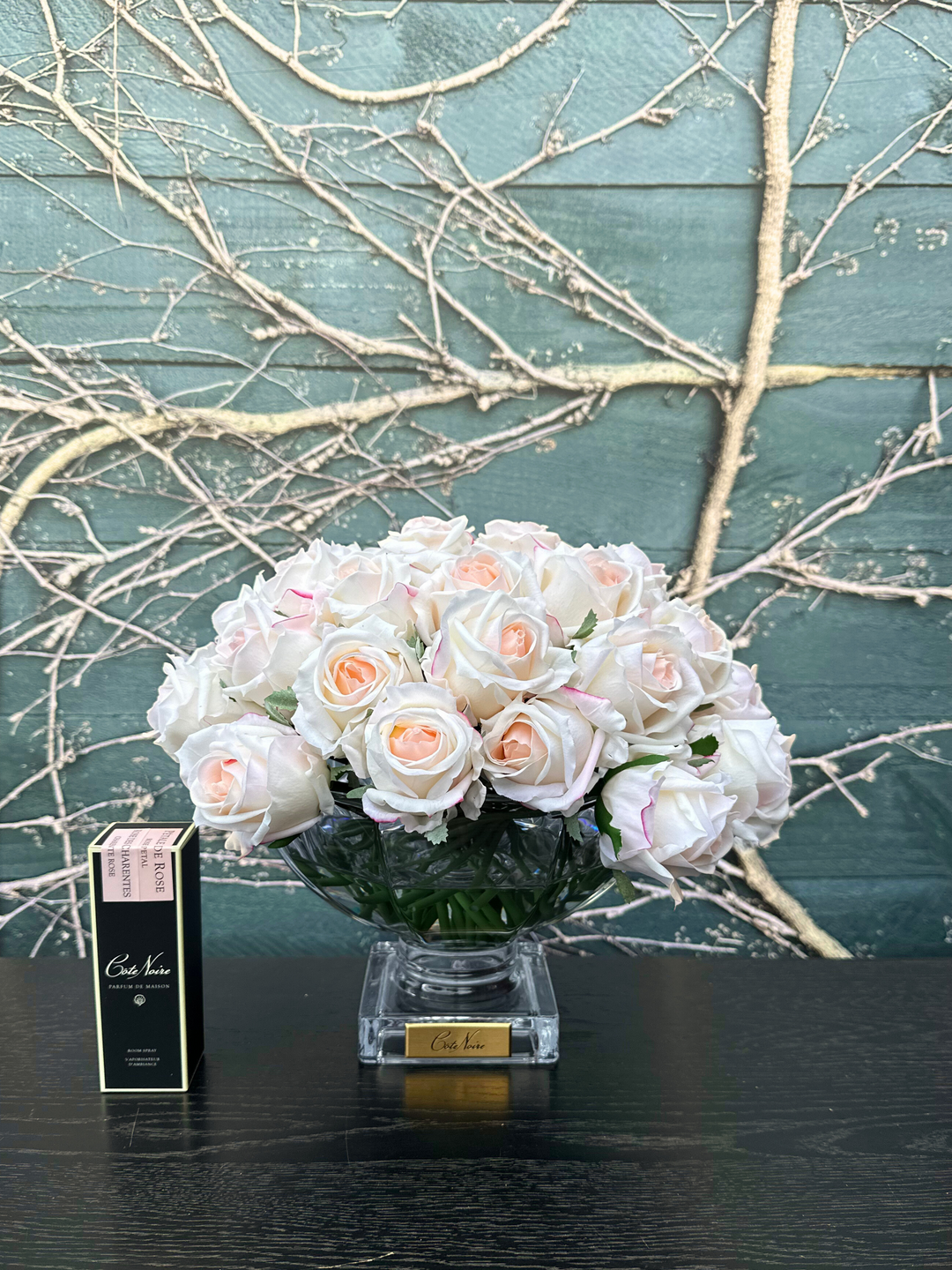 Côte Noire Luxury Centrepiece - Blush Rose Buds